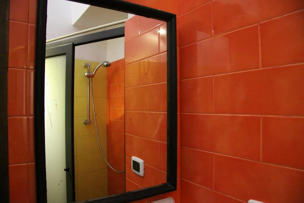 Agora Hostel Катания